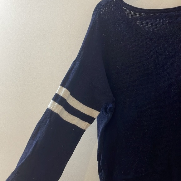 American Eagle Outfitters Ahh-mazingly Soft Knit Sweater, Size L - Picture 3 of 5